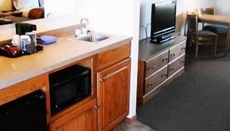 Info - Coho Motel and Suites