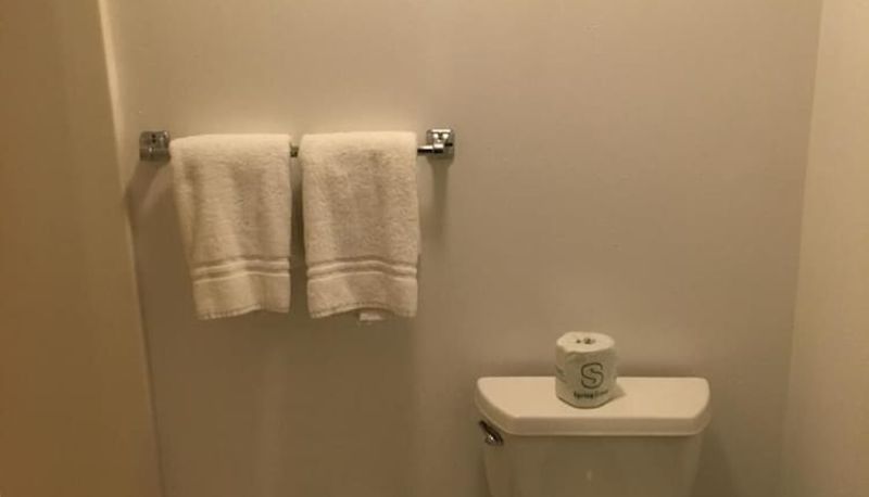 Badezimmer - Coho Motel and Suites
