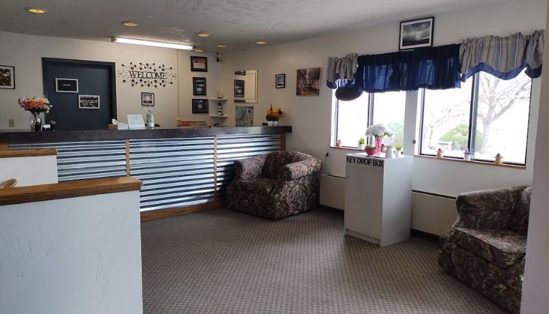 Hall - Northgate Inn Motel