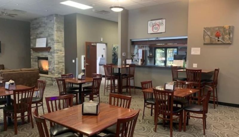 Restaurant - Cardinal Inn & Event Center