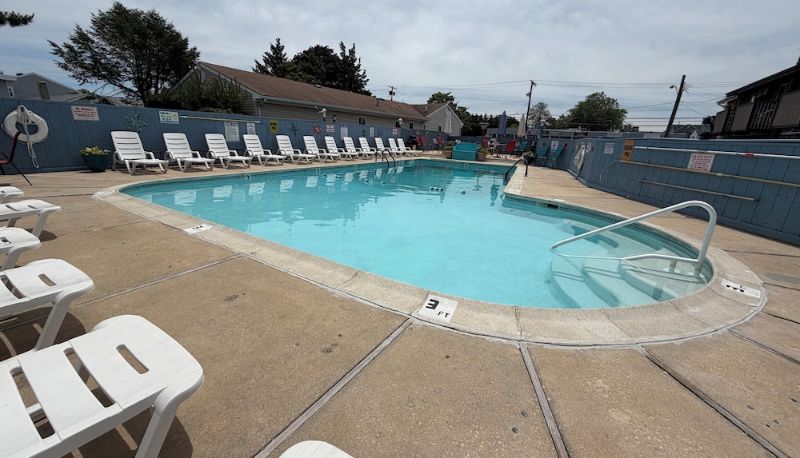 Pool - Atlantic Motel
