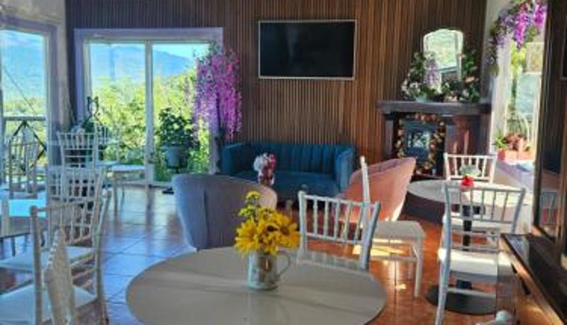 Frühstücksraum innerhalb des Restaurants - Cabañas El Parador