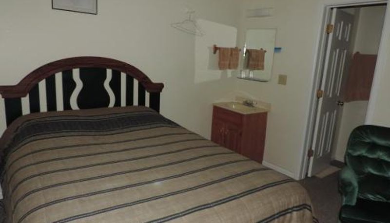 Zimmer - Hunters Lodge Motel