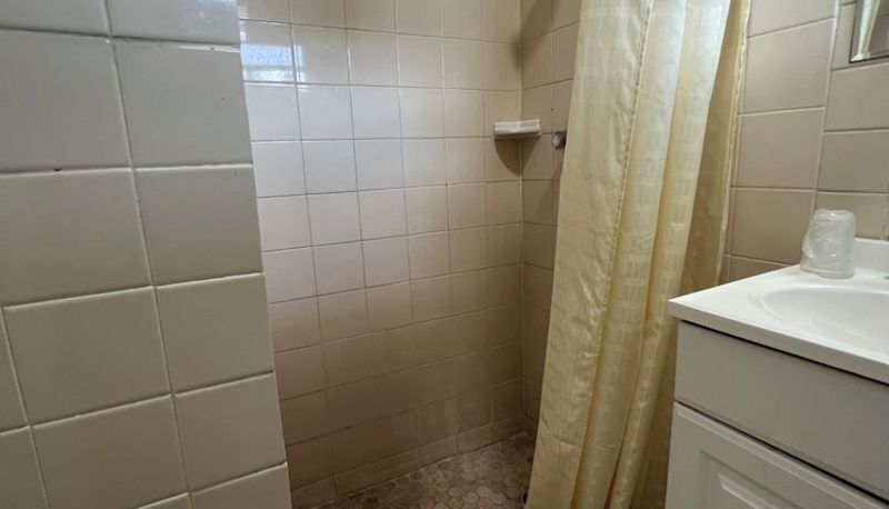 Banyo - Budget Inn