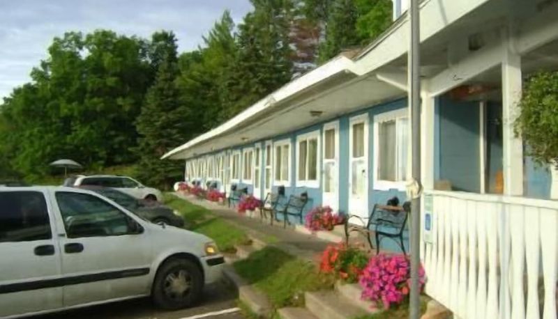 Info - Carla's Inn