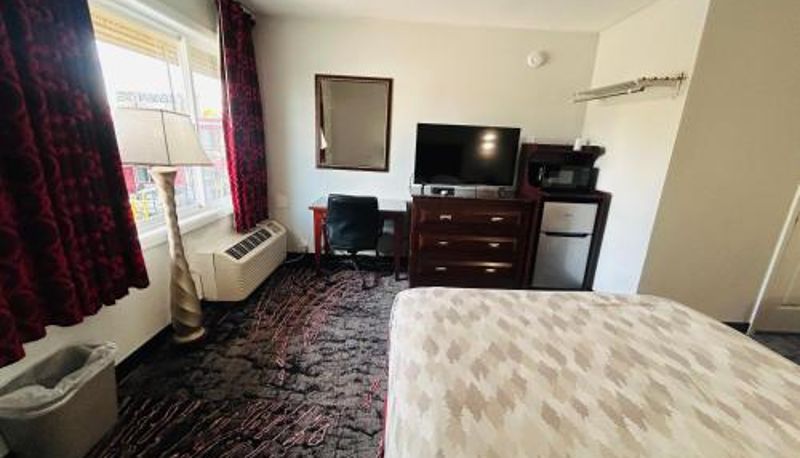 Suite - Economy Inn Portland OR I-5
