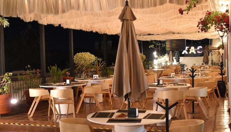 Restaurante - Parador Monte Carmelo