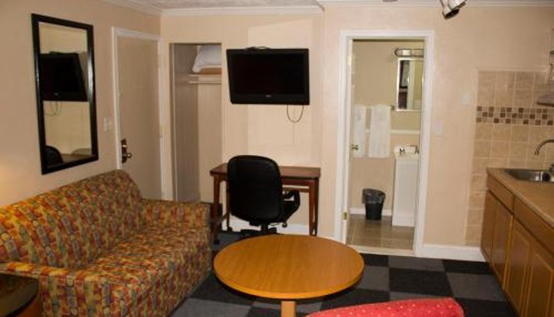 Üç kişilik oda - Budget Inn