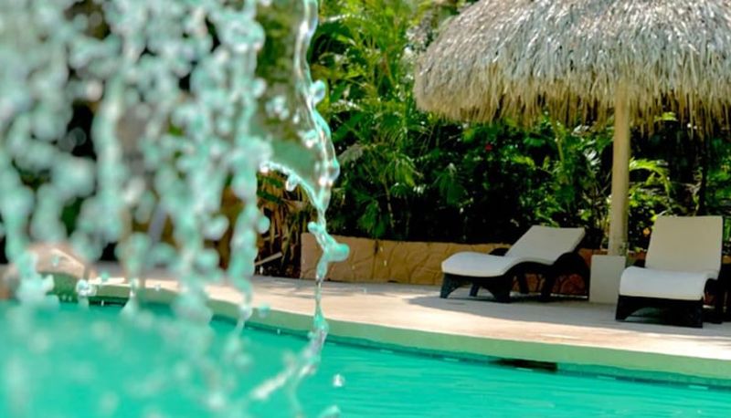 Havuz - Banana Beach Hotel