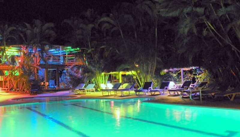 Pool - Amanwana Ecofinca