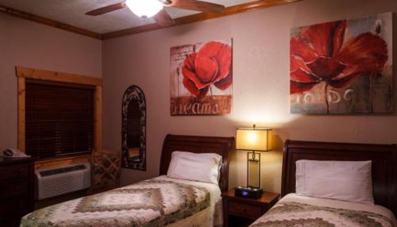 Zimmer - Desert Rose Resort & Cabins