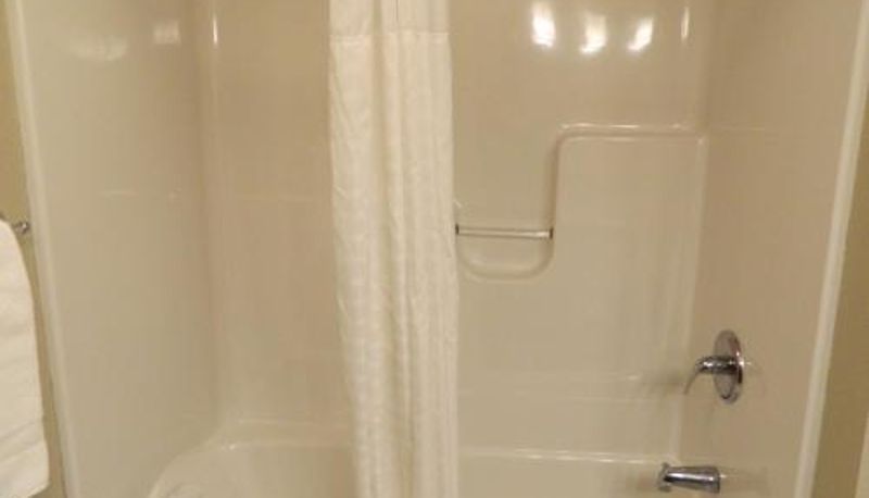 Camera standard - Brookstone Lodge & Suites