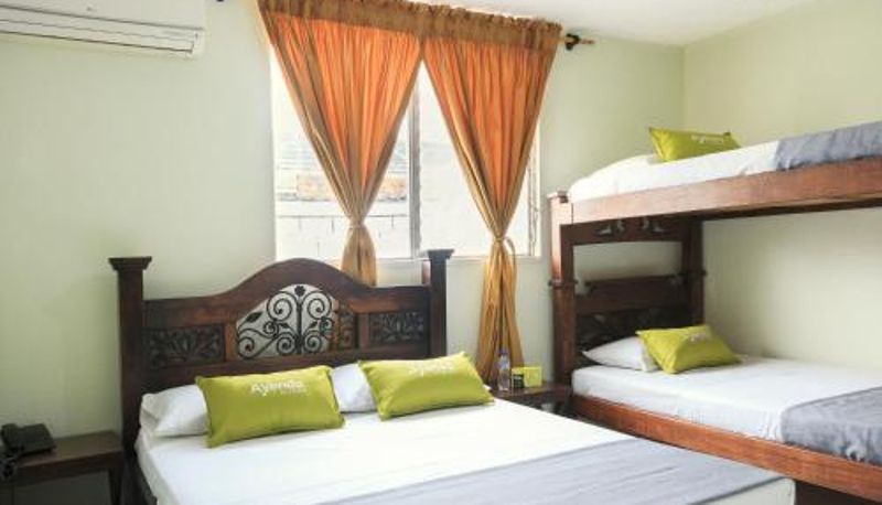 Quarto - Hotel La Puerta del Sol