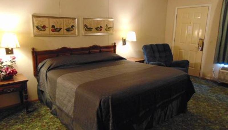 Info - Heritage House Inn