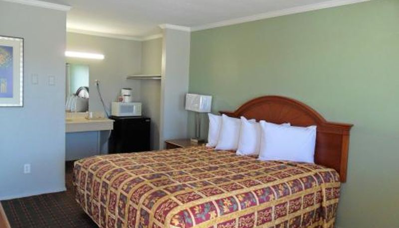 Camera standard - A-OK Motel