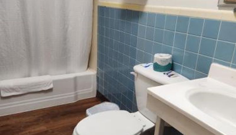 Bagno - Cortland Motel