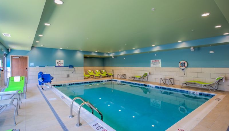 Piscine - Holiday Inn Express & Suites REEDSVILLE - STATE COLL AREA by IHG