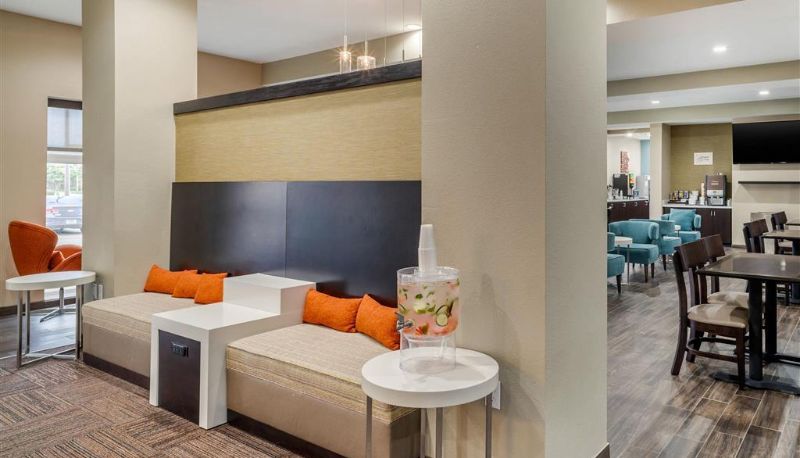 Salón - Sleep Inn & Suites near Westchase
