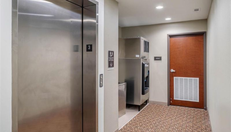 Salón - Sleep Inn & Suites near Westchase