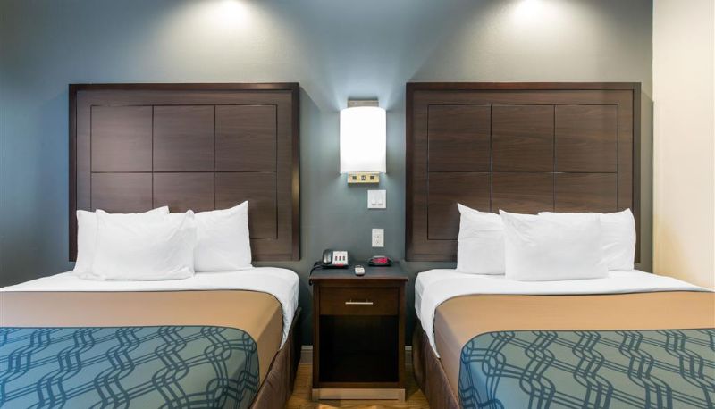 Zimmer - Econo Lodge Inn & Suites Houston Willowbrook
