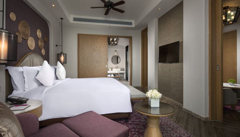 Camera - Crowne Plaza QINGDAOORIENTALMOVIEMETROPOLIS by IHG