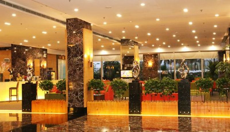 Recepcja - Sunshine Coast Hotel