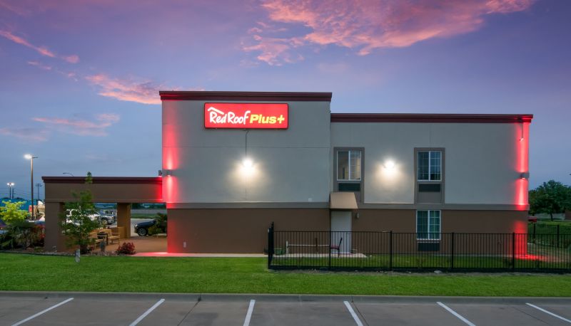 Info - Red Roof PLUS+ Fort Worth - Burleson