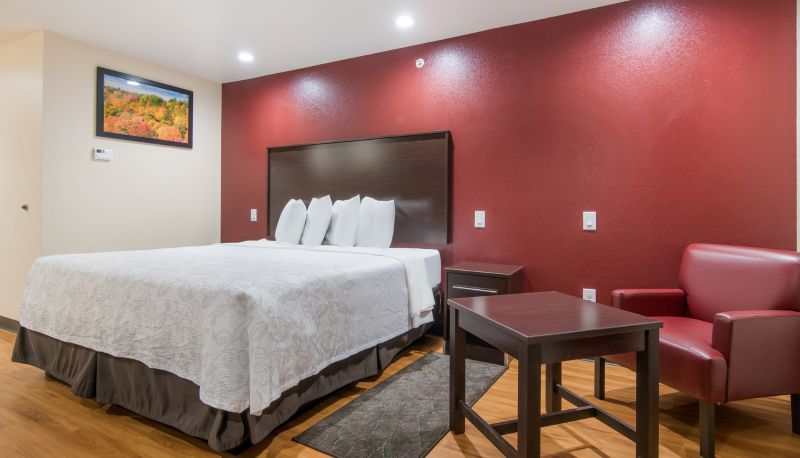 Zimmer - Red Roof PLUS+ Fort Worth - Burleson