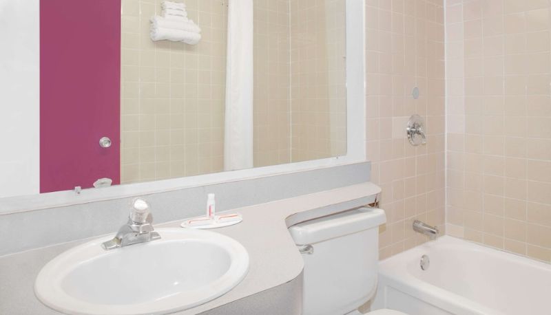 Apartment - Days Inn by Wyndham Tallahassee University Center