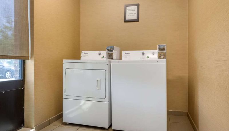 Vista interna - Comfort Inn & Suites At CrossPlex Village