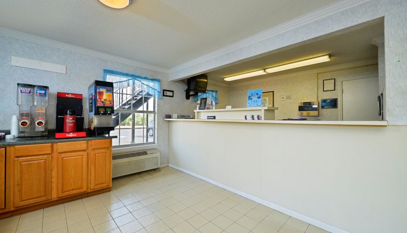 Hall - SC Americas Best Value Inn Winnsboro