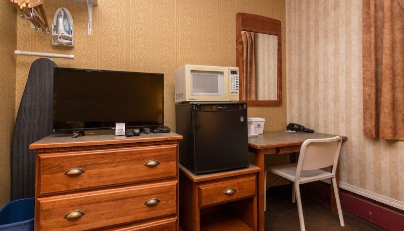 Bilgi - TERMINATED Canadas Best Value Inn Calgary Chinook Station