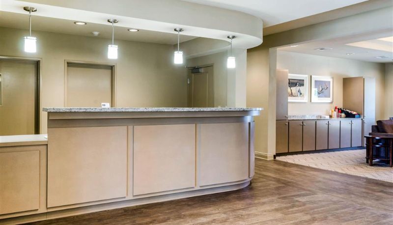Hall - MAINSTAY SUITES HACKBERRY SPORTSMANS LOD