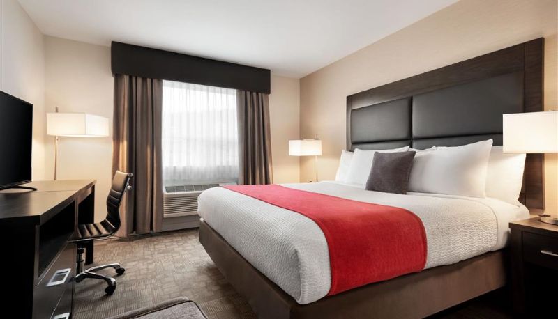 Camera - Days Inn by Wyndham 100 Mile House
