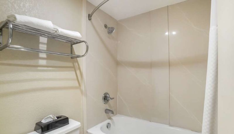 Camera - Quality Inn near Speedway