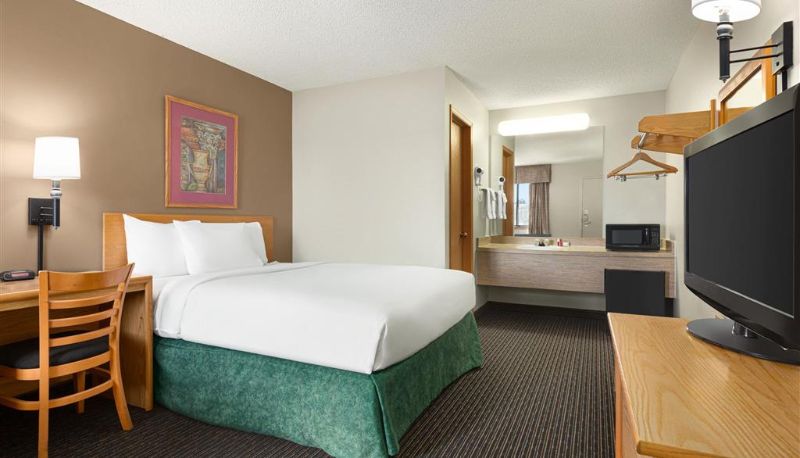 Zimmer - Travelodge by Wyndham Wellington KS