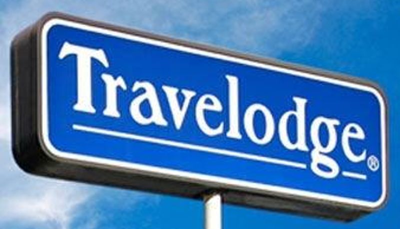 Widok na zewnątrz - Travelodge by Wyndham Buena Park