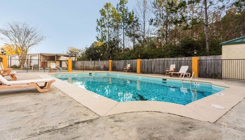 Basen - Days Inn by Wyndham Atmore