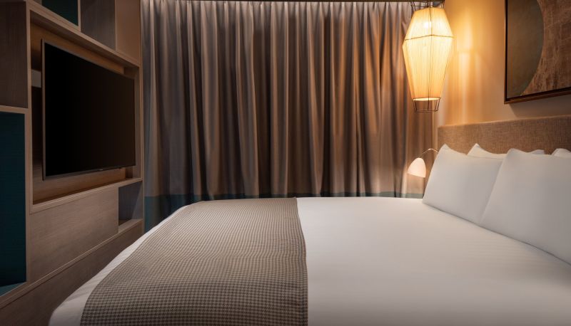 Camera - Staybridge Suites LONDON - HEATHROW BATH ROAD by IHG