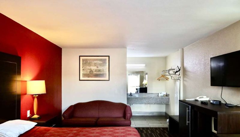 Camera - Rodeway Inn Pauls Valley