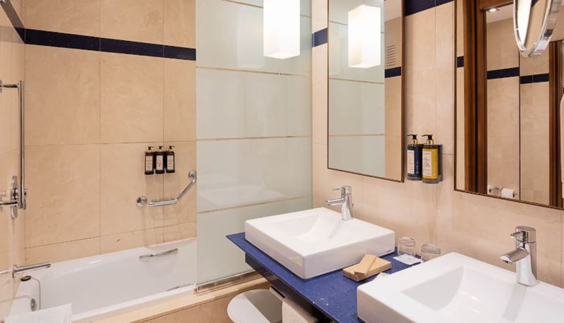 Info - EUROSTARS HOTEL DE LA RECONQUISTA
