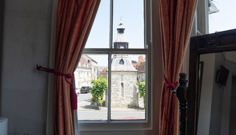 Info - Mere George Inn