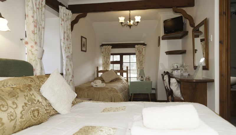 Info - Burton Farmhouse