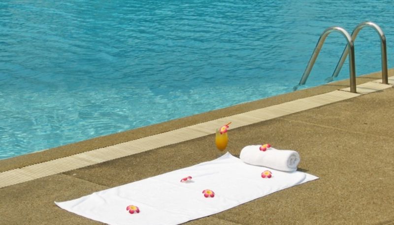 Zwembad - The Nest Serviced Apartment