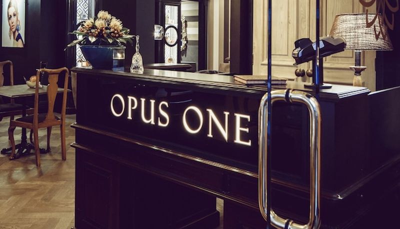 Info - Boutique Hotel Opus One