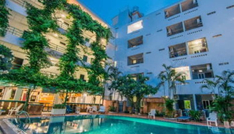 Pool - Sutus Court 2
