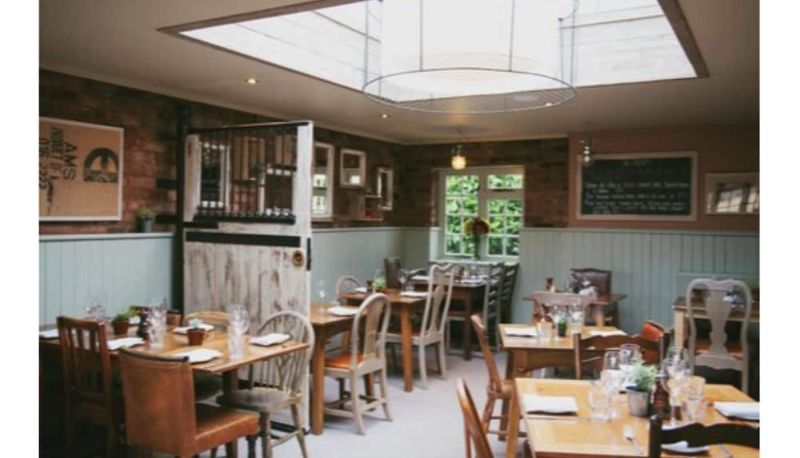 Restaurant - The Bunk Inn