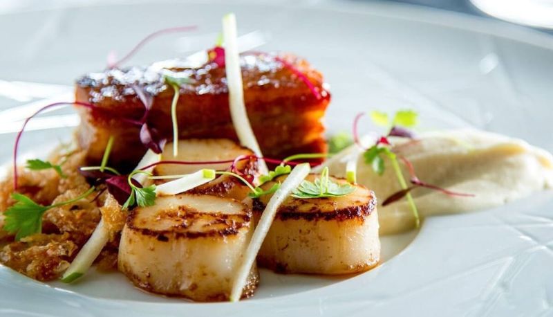 Restaurant - The Harvard Inn