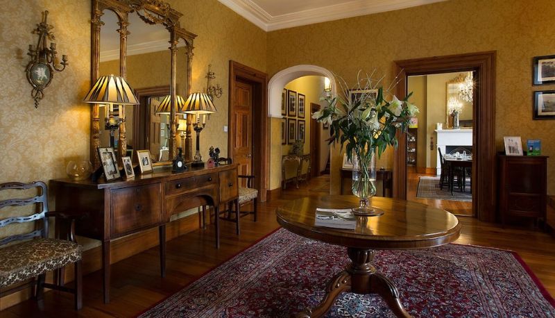 Hall - Down Yonder Boutique B&B