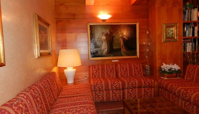 Info - Hotel Emet
